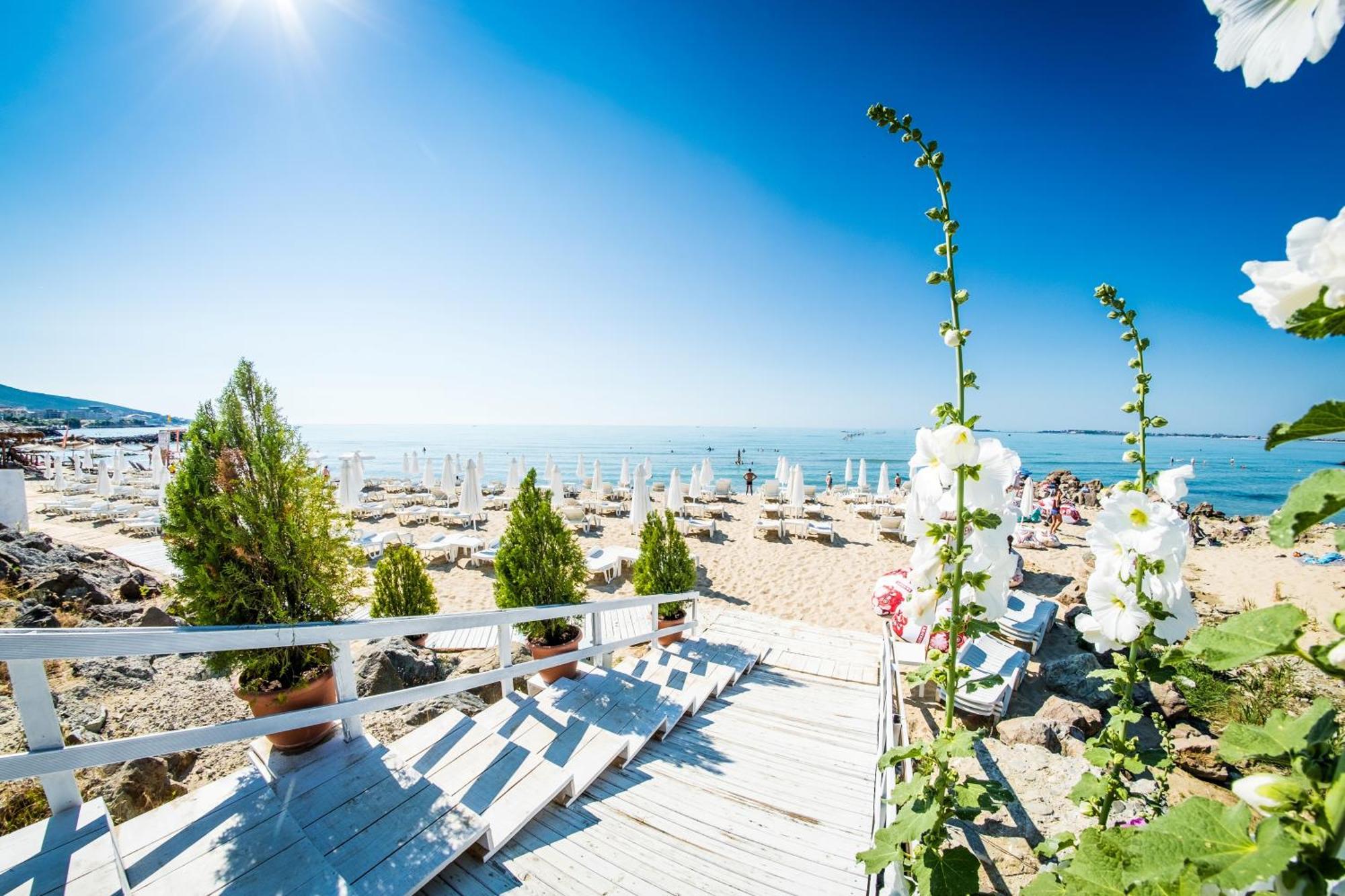 Prestige Mer D'Azur 써니비치 외부 사진